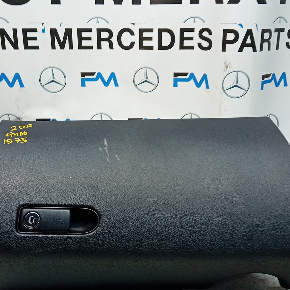 MERCEDES BENZ  C-CLASS W205 DASHBOARD GLOVEBOX  2015 A2057800191 FM001575