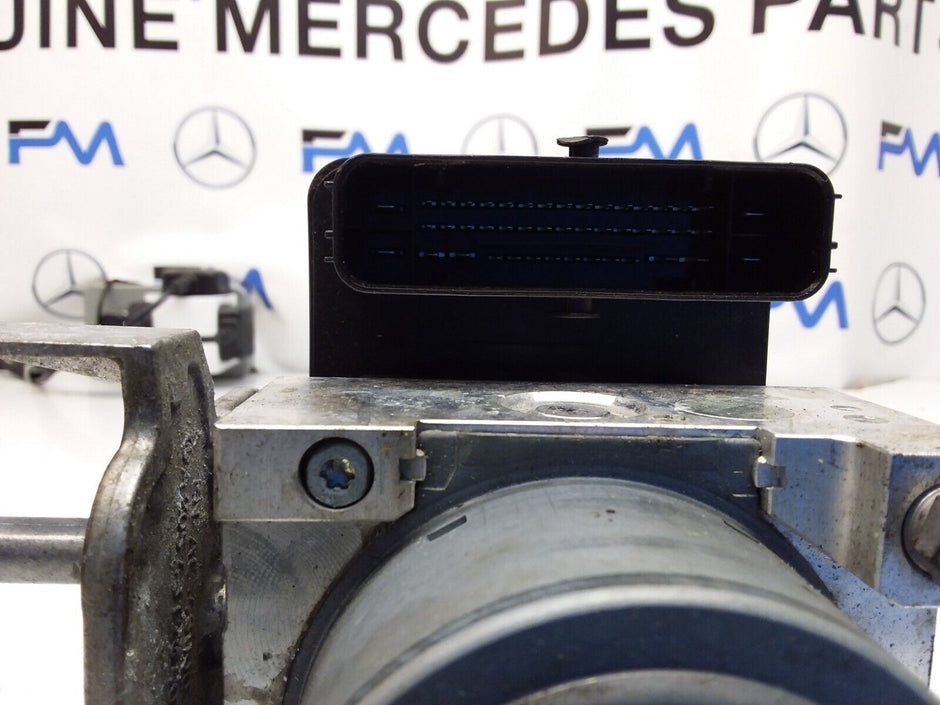 MERCEDES C-CLASS W205 ABS PUMP MODULE CONTROL UNIT A2539011400 FM00428