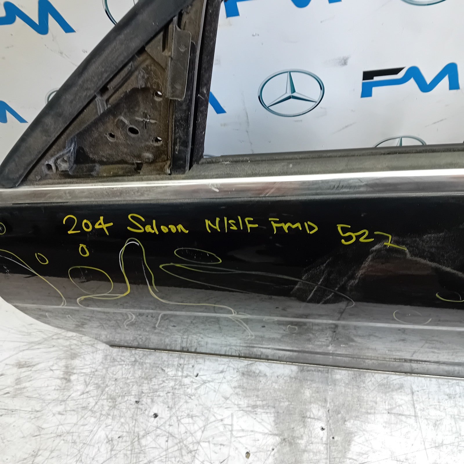 MERCEDES BENZ  BENZ C-CLASS W204 PASSENGER FRONT DOOR NSF 2012 BLACK FMD527