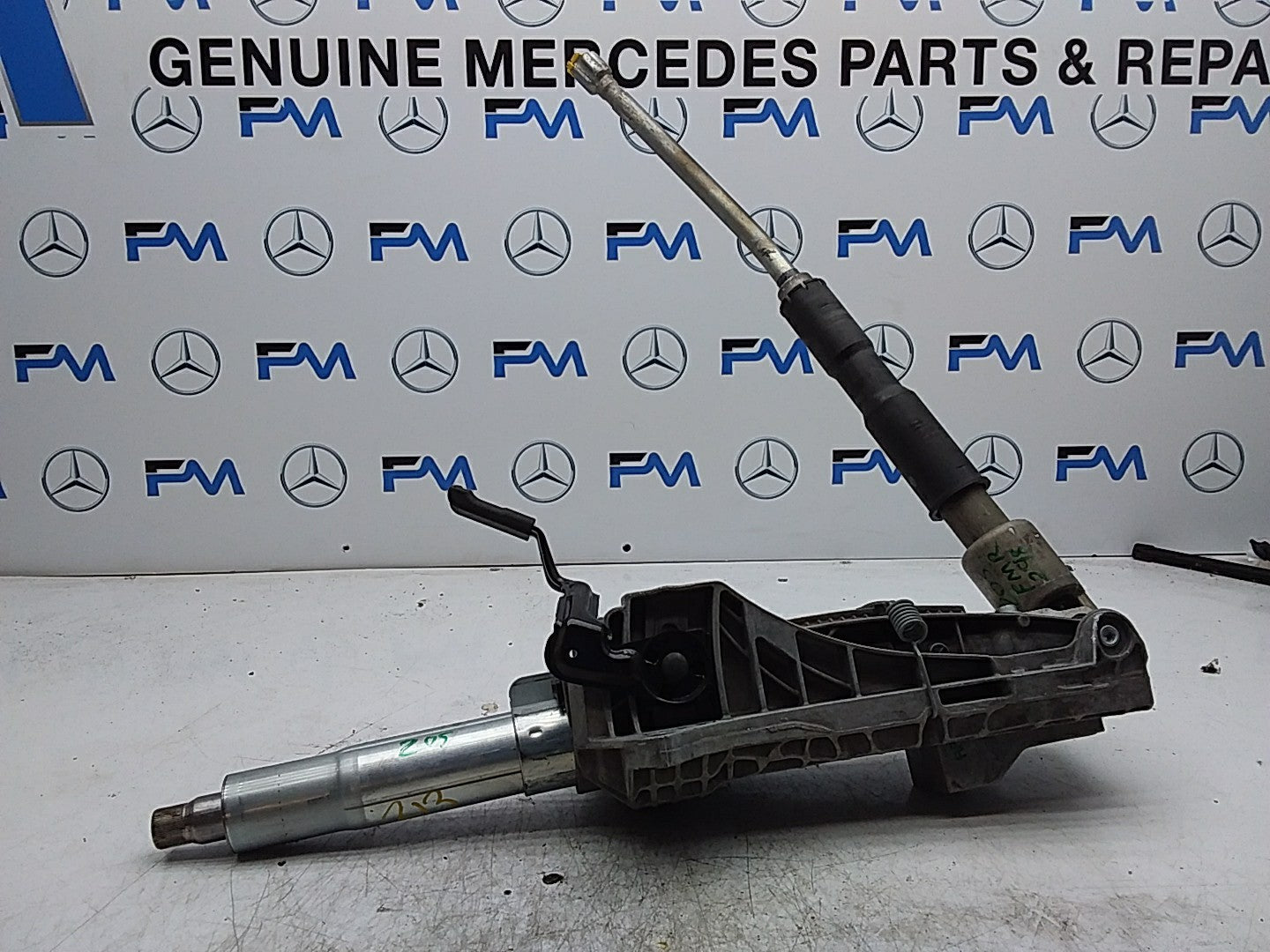 MERCEDES C-CLS W205 ADJUSTABLE STEERING COLUMN AND JOINT  A2054604216 FMR298