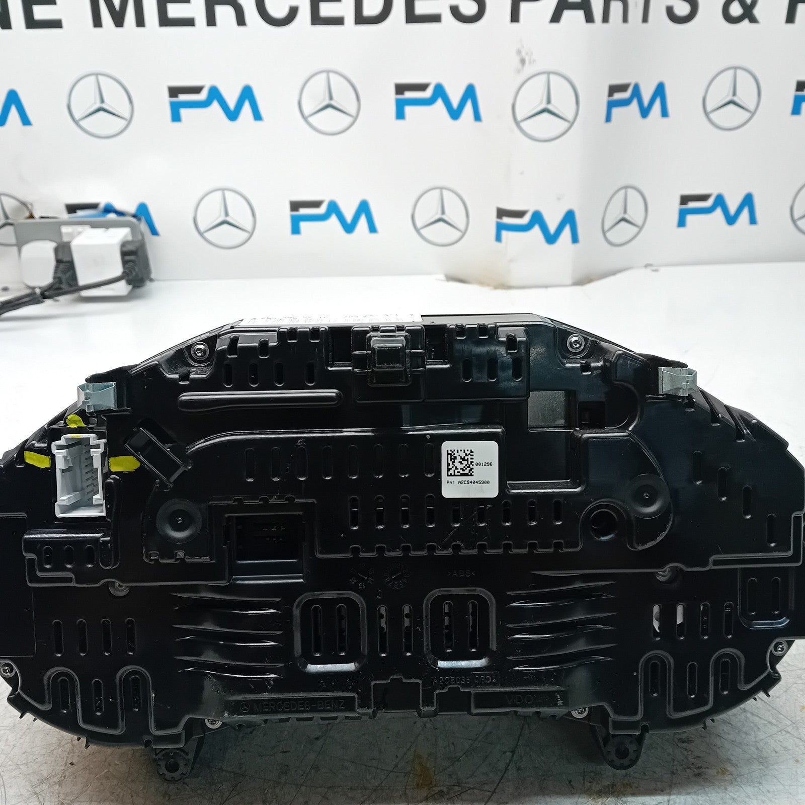 MERCEDES C-CLASS W205 SPEEDOMETER INSTRUMENT CLUSTER BLACK A2059009215 FM001501