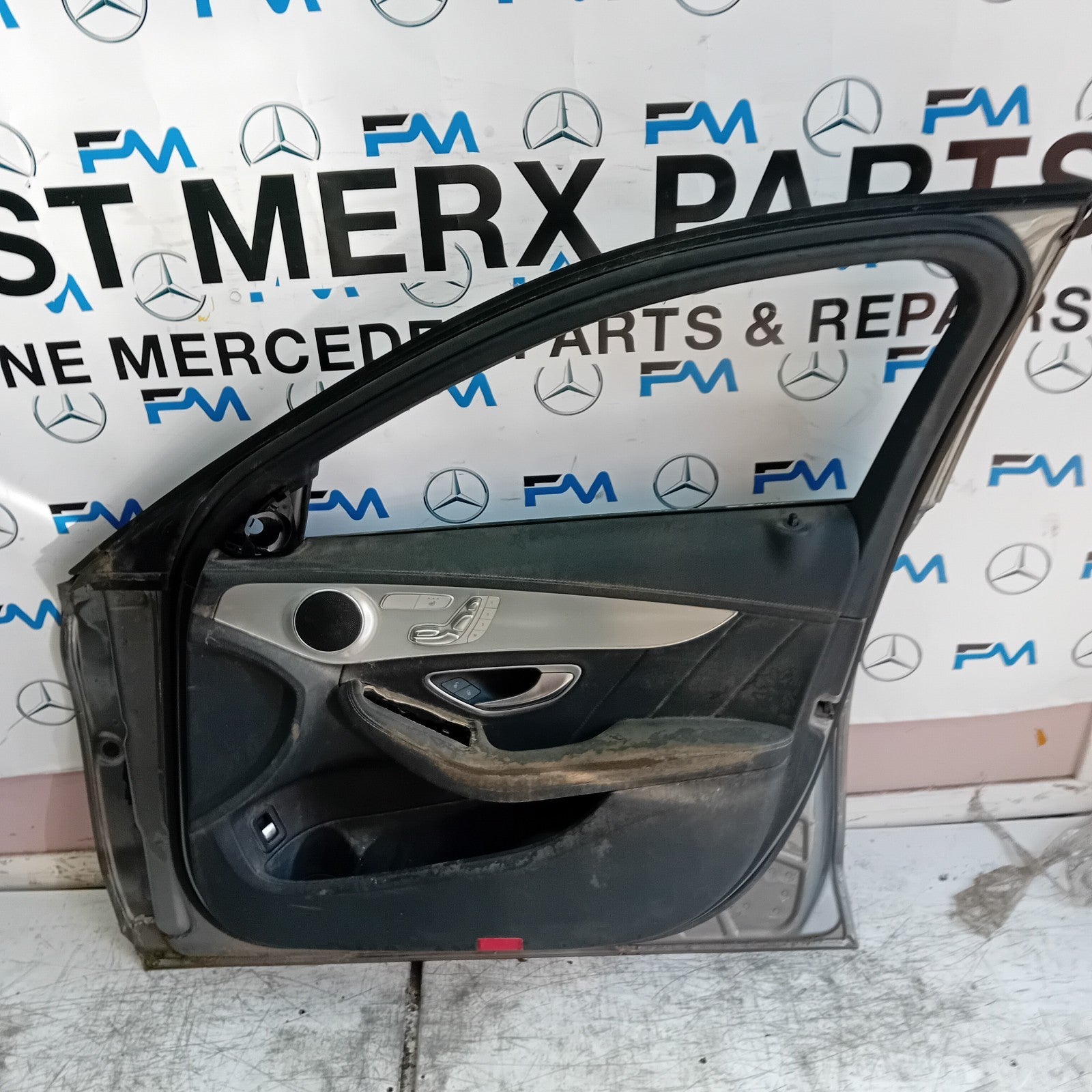 MERCEDES C-CLASS W205 DRIVER FRONT DOOR OSF SILVER 2014 ON COMPLETE FMD293