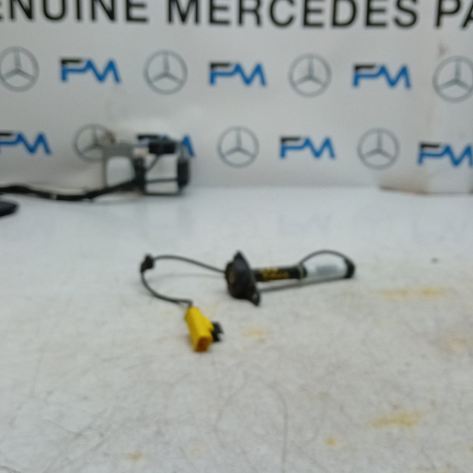 MERCEDES C CLASS W205 BONNET PEDESTRIAN ACTUATOR A2059060002 2017 FM001444