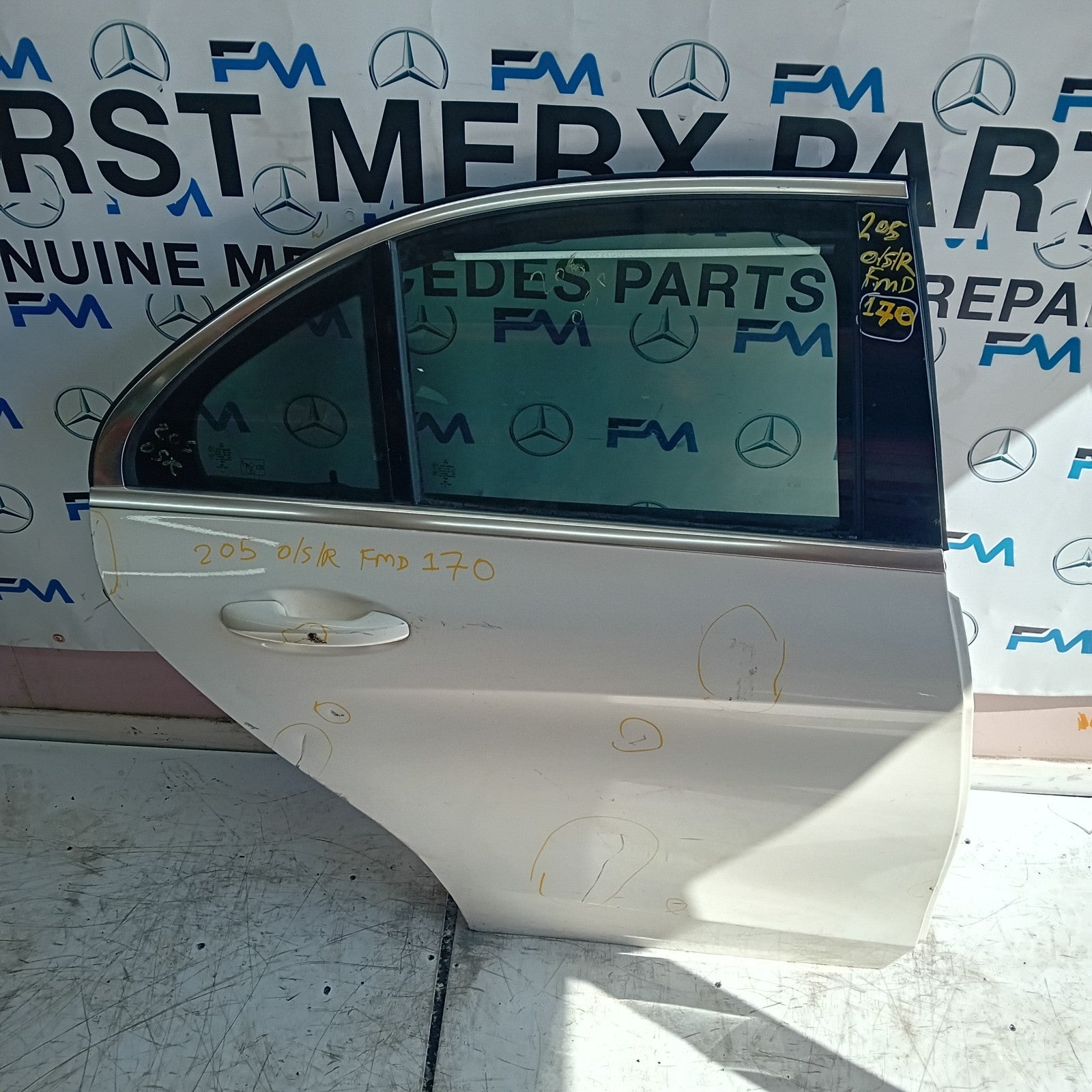 MERCEDES C-CLASS W205 COUP DRIVER REAR DOOR O/S/R WHITE 2014 ON COMPLETE FMD170