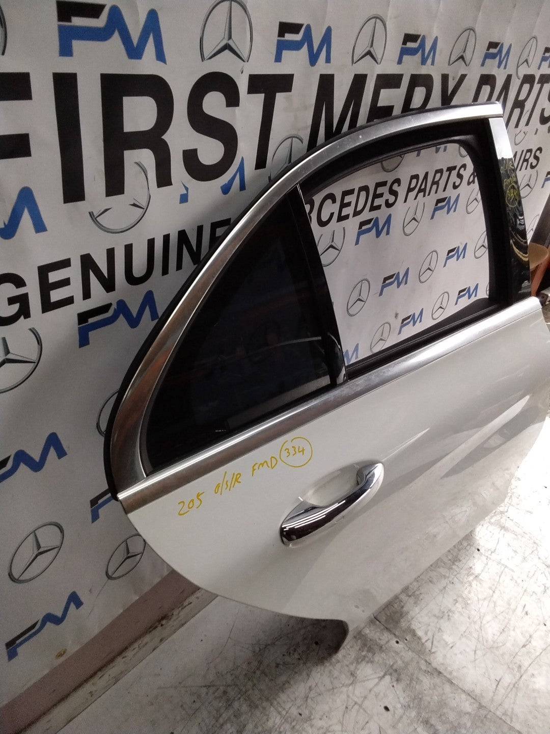 MERCEDES C-CLASS W205 SLN DRIVER REAR DOOR OSR WHITE 2014 ON COMPLETE FMD334
