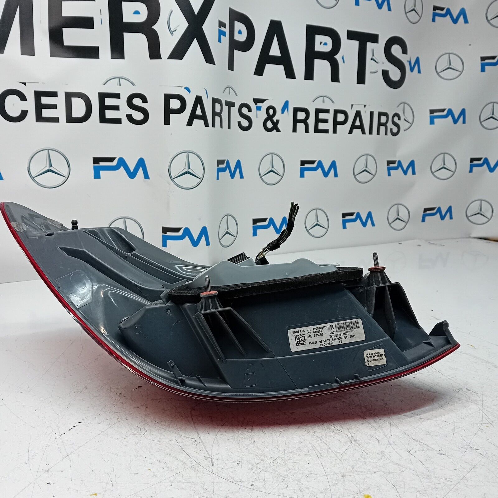 MERCEDES C-CLASS W205 2016 REAR DRIVER O/S TAIL LIGHT A2059061257 FMT52