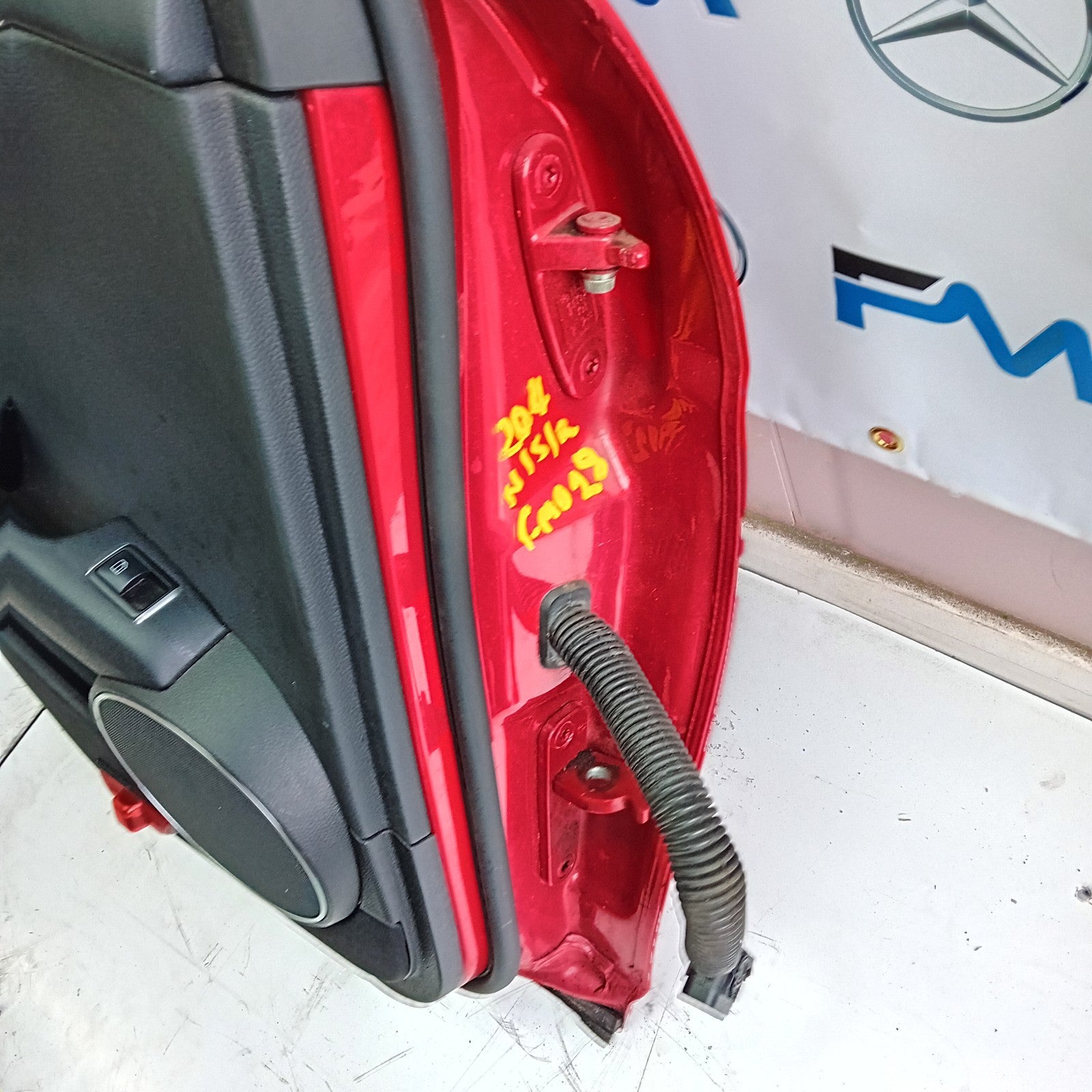 MERCEDES ESTATE C-CLASS W204 PASSENGER REAR DOOR (N/S/R) RED 2008-2014 FMD28