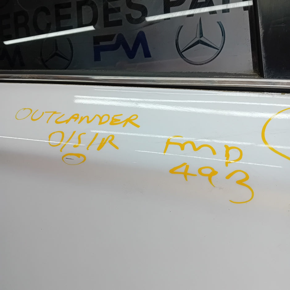 MITSUBISHI OUTLANDER MK3 DRIVER REAR DOOR OSR 2013 WHITE COMPLETE FMD493