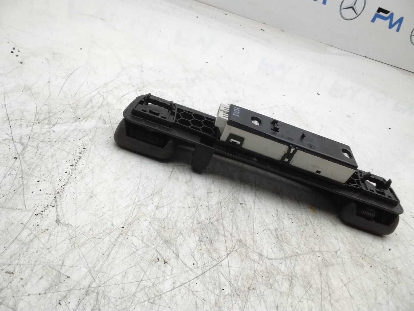 MERCEDES A-CLASS W177 ROOF GRAB HANDLE REAR LEFT  SIDE A0998150000 FMR50