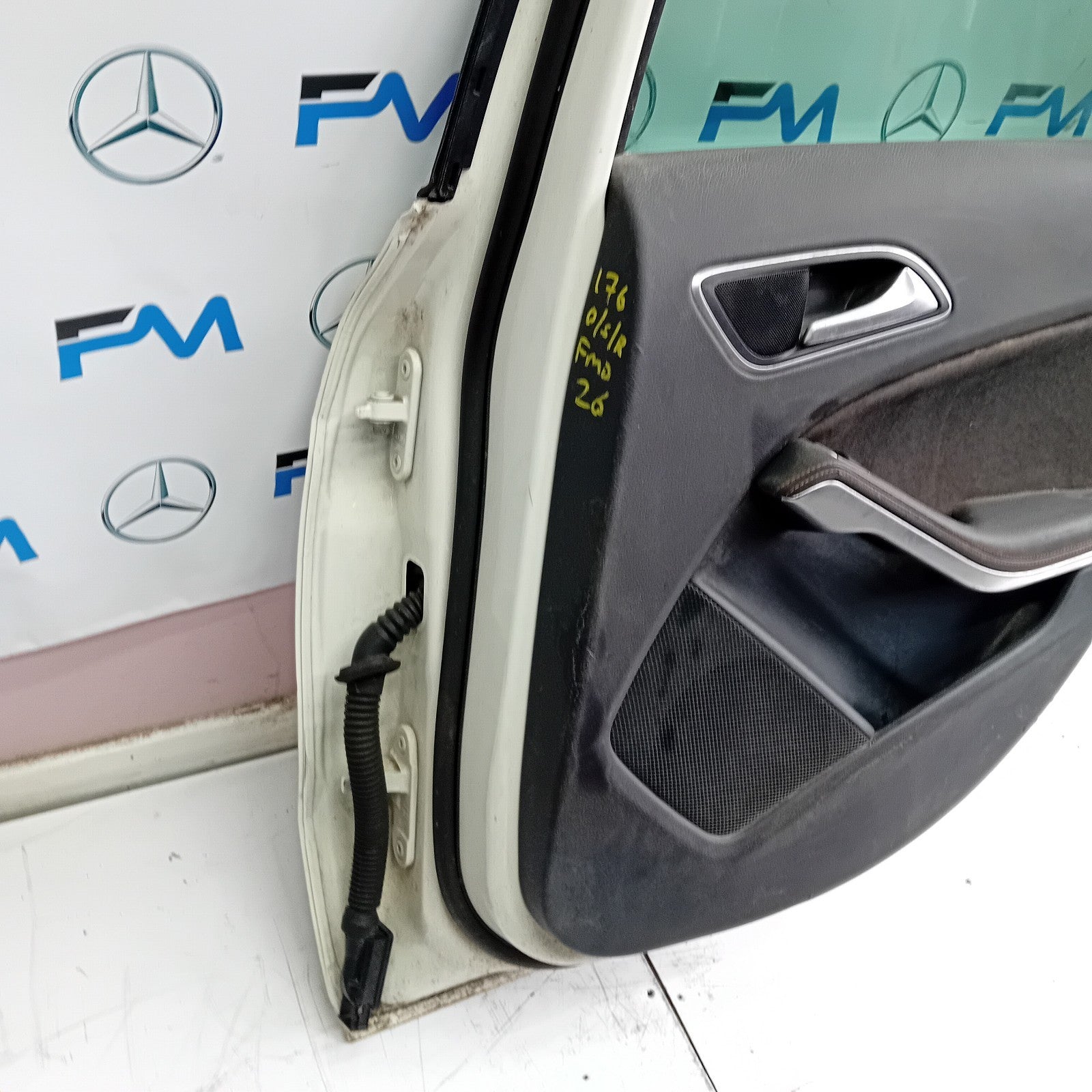 MERCEDES BENZ A-CLASS W176 DRIVER REAR DOOR (OFF SIDE REAR) WHITE FMD26