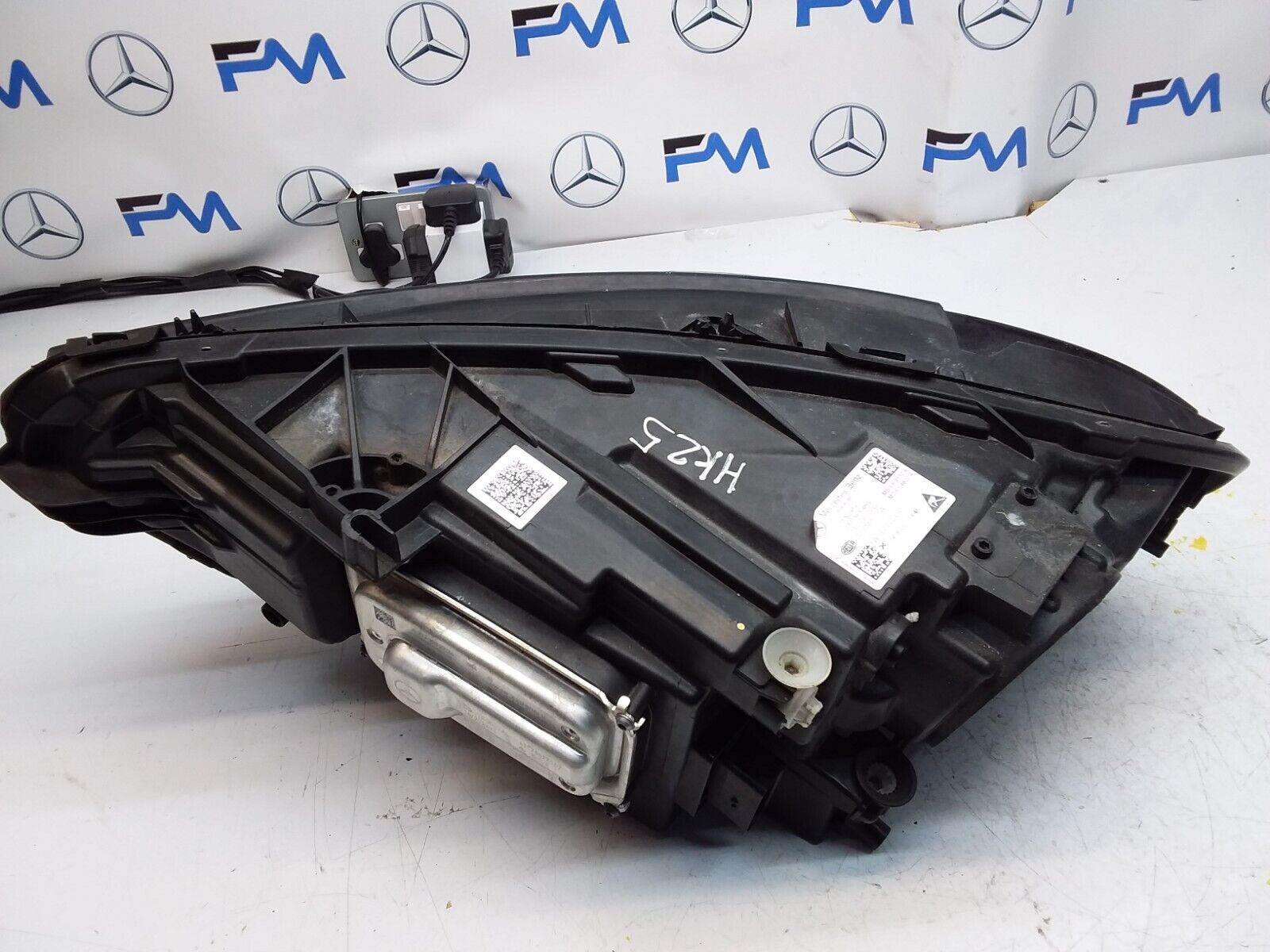 MERCEDES W118 CLA DRIVER O/S HEADLIGHT A1189068600 FMH83 LED HIGH PERFORM