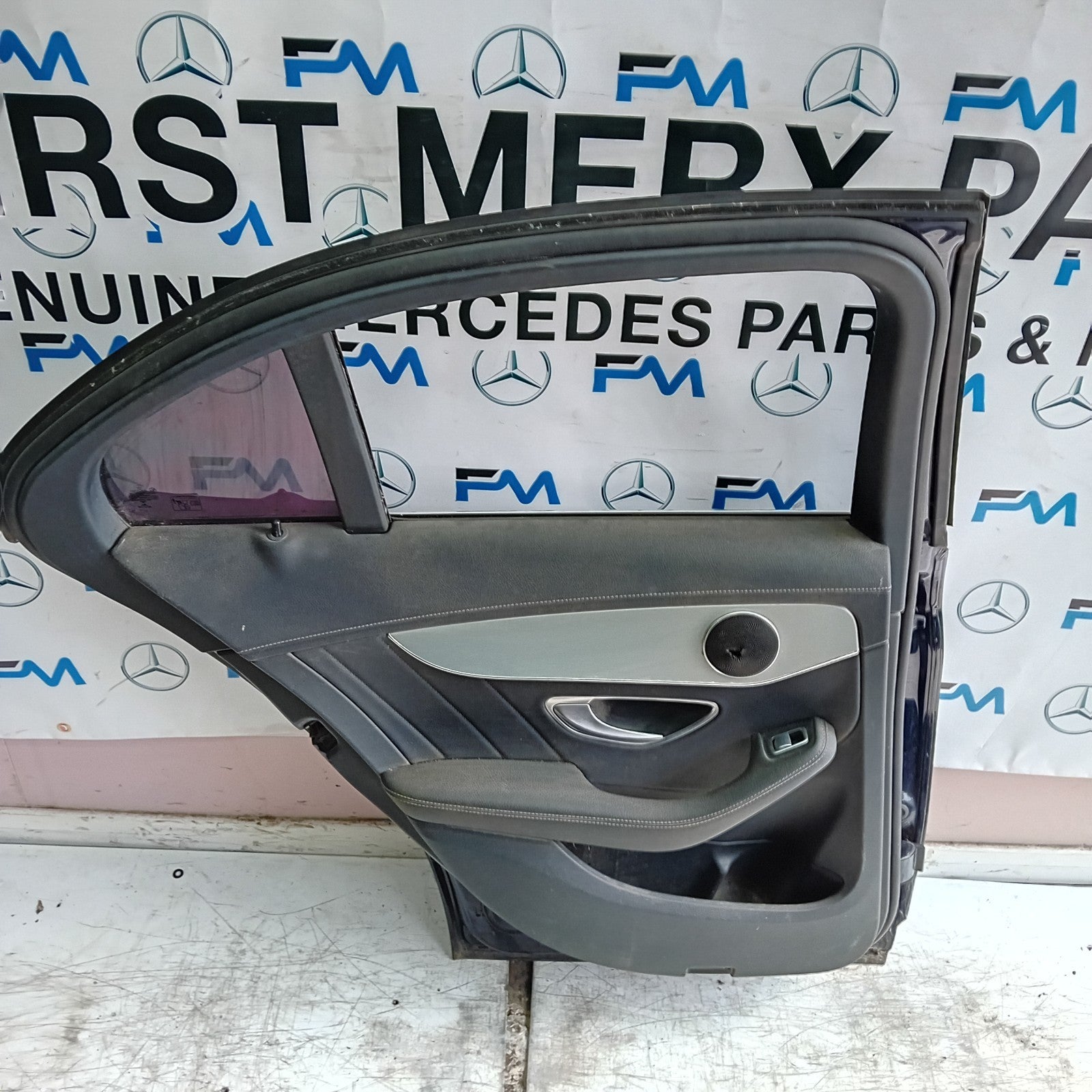 MERCEDES C-CLASS W205 SLN PASSENGER REAR DOOR NSR BLUE 2014 ON COMPLETE FMD375