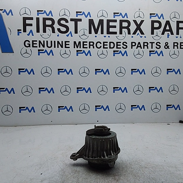 MERCEDES BENZ  C-CLASS W205  ENGINE MOUNT LEFT NS A2532407600 FMR336