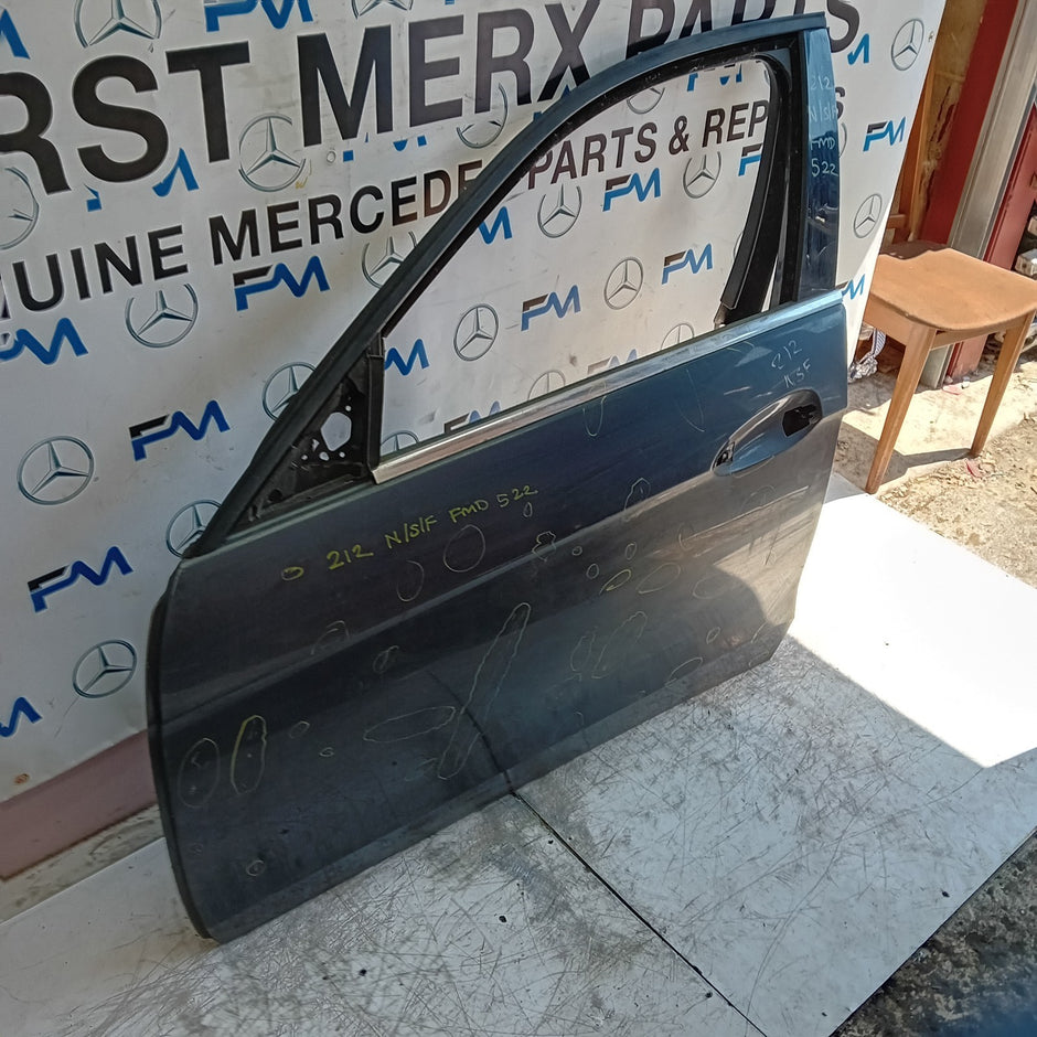 MERCEDES BENZ  E-CLASS W212 PASSENGER FRONT DOOR NSF 2015  GREY FMD522