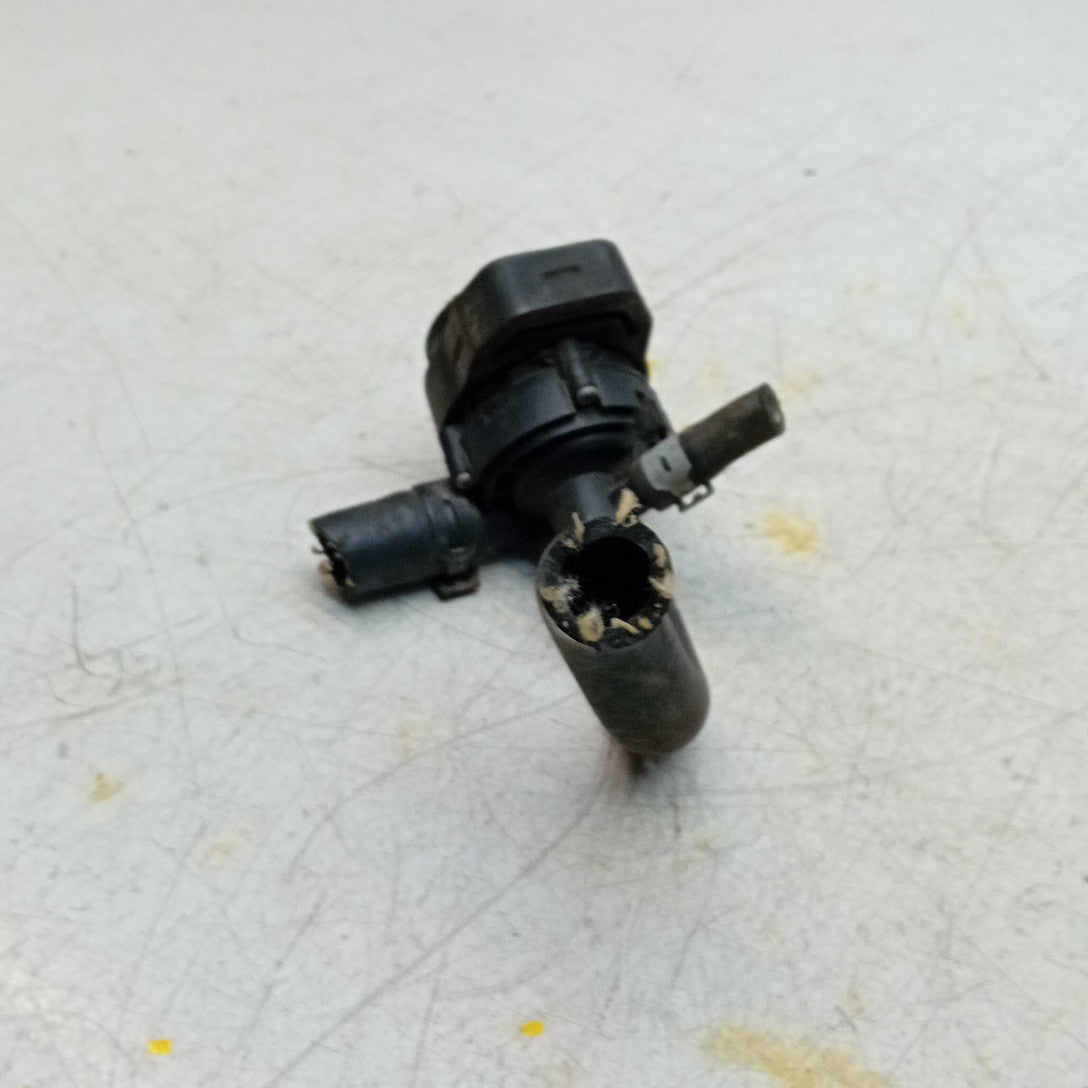 MERCEDES BENZ  C E-CLASS W211 ELECTRIC COOLANT WATER PUMP A2118350028 FM001397