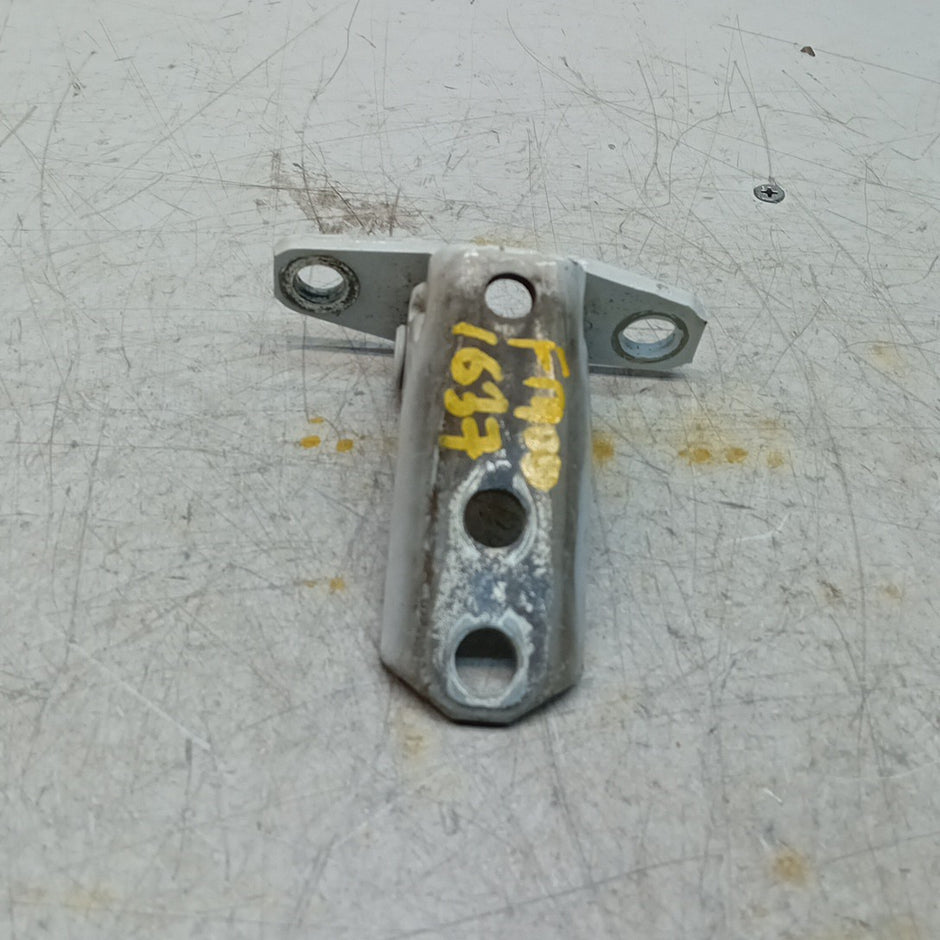 MITSUBISHI OUTLANDER MK3  FRONT DOOR HINGE PANEL A521 A046834 FM001637
