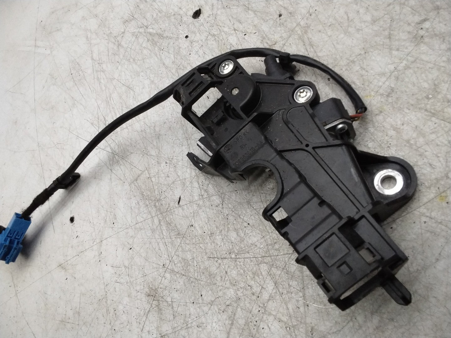  MERCEDES E-CLASS W238 FRONT DRIVER SIDE SEAT BELT RETRACTOR A2058600282 FMR125
