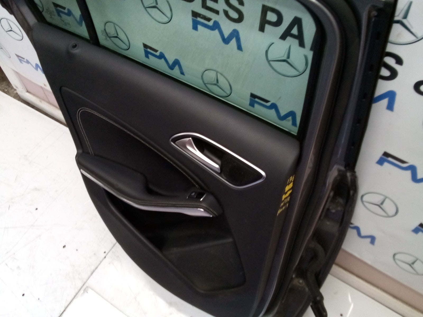 MERCEDES BENZ A CLASS W176 PASSENGER SIDE REAR DOOR ( NEAR SIDE REAR ) FMD19