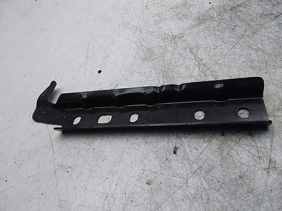 MERCEDES BENZ C-CLASS W206 BATTERY HOLDER  A2066189700 FMR209