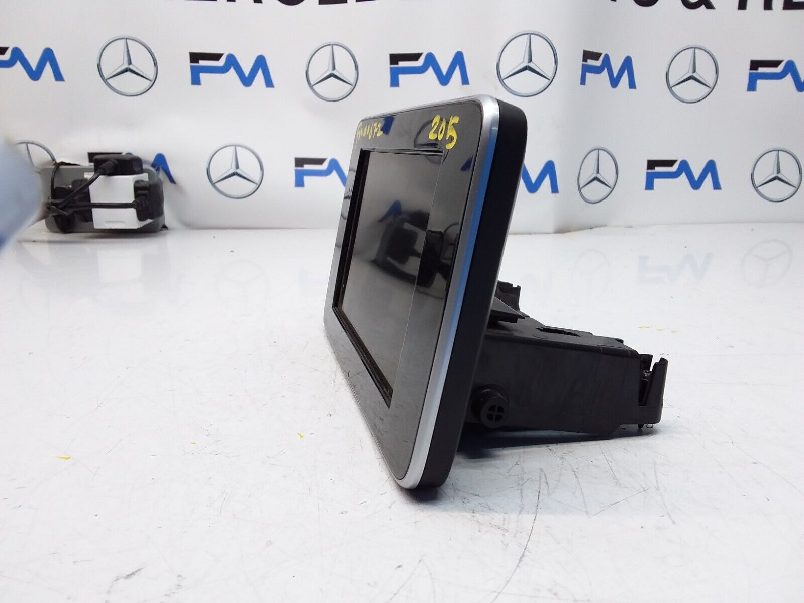 MERCEDES C-CLASS W205 2017 SAT NAV MULTIMEDIA SCREEN A2059004113 FM00672