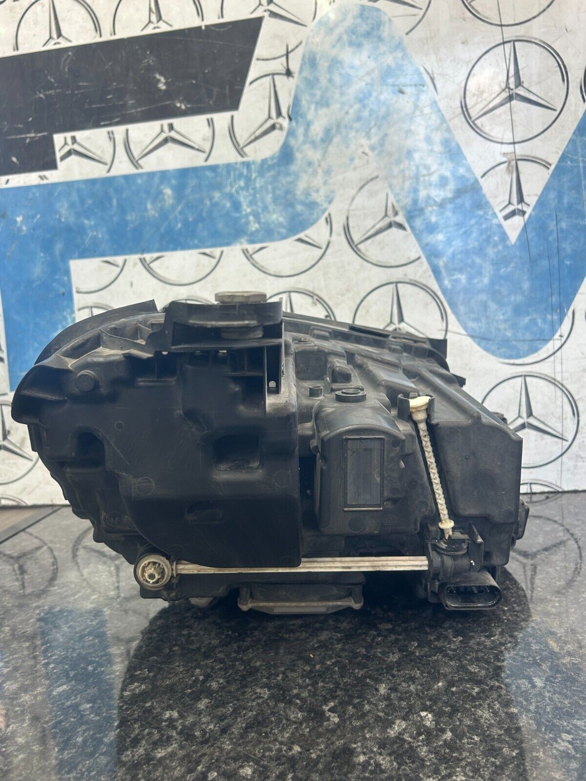 MERCEDES E CLASS W213 16 - 19 HEADLIGHT PASSENGER SIDE LEFT A2139069103 FMH70