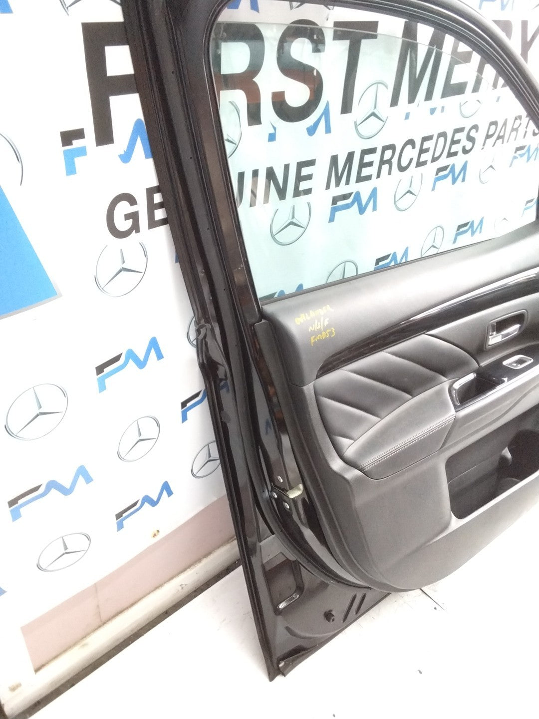 MITSUBISHI OUTLANDER PASSENGER SIDE FRONT DOOR N/S/F COMPLETE BLACK FMD53