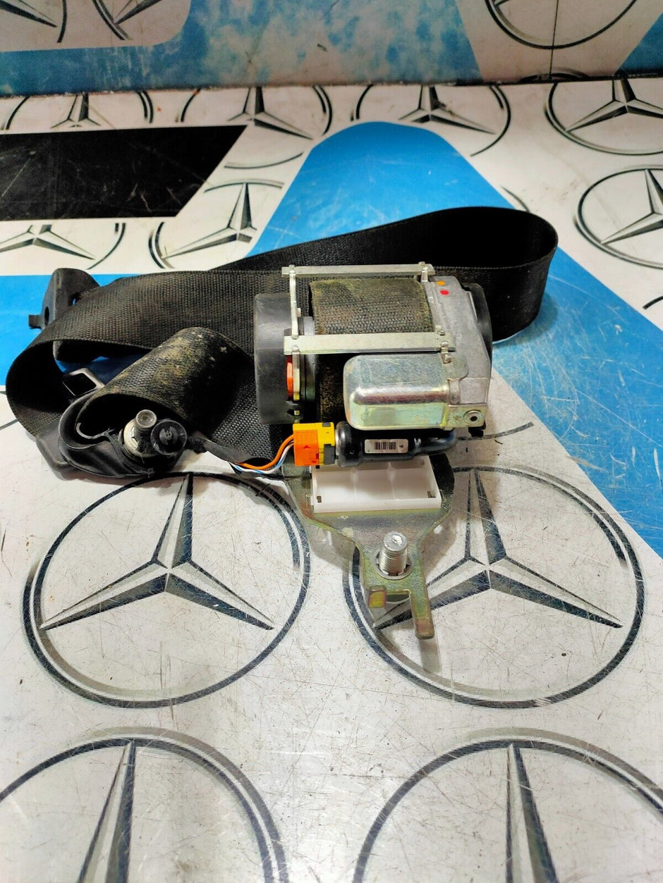 2014/2020MERCEDES GLE W166 SEAT BELT REAR RIGHT DRIVER SIDE OFFSIDE A1668603285
