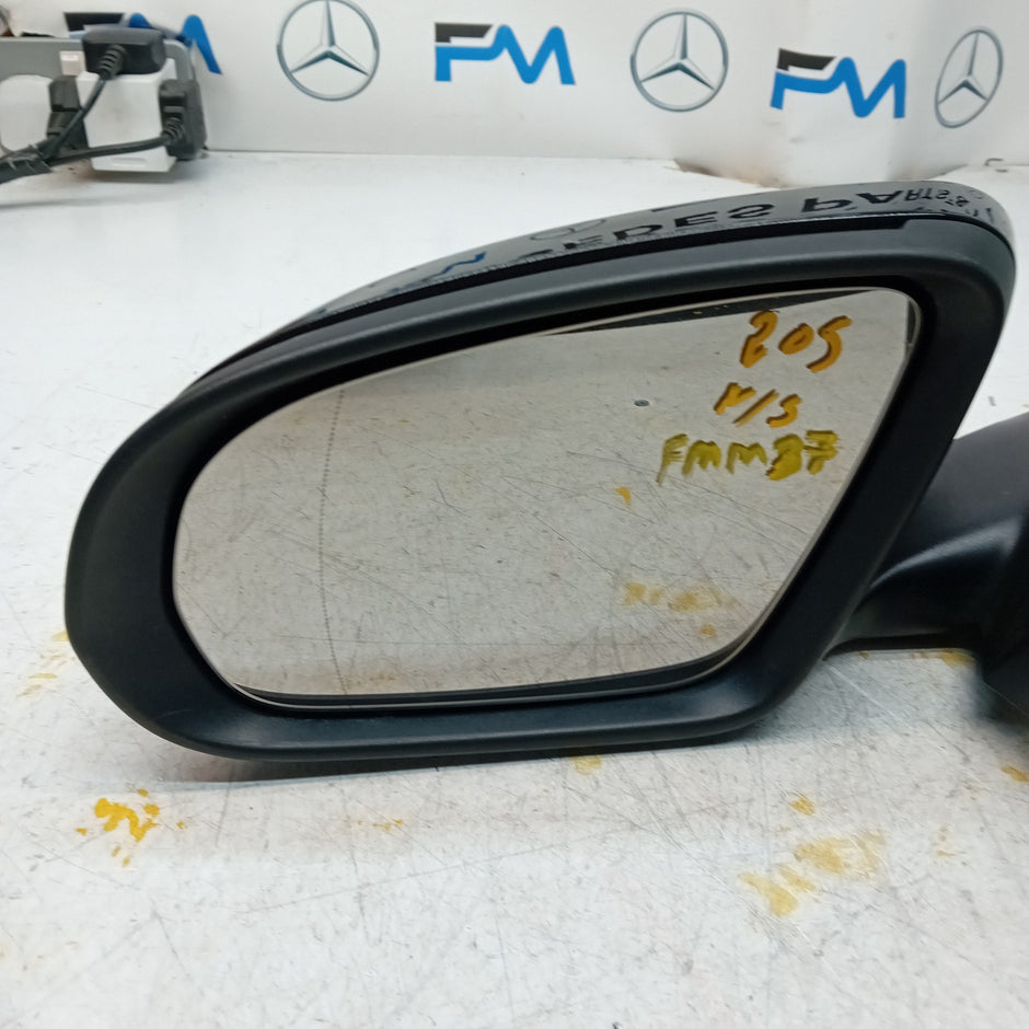 MERCEDES C-CLASS  W205 PASSENGER SIDE WING MIRROR A2058104702 BLACK PL FMM37