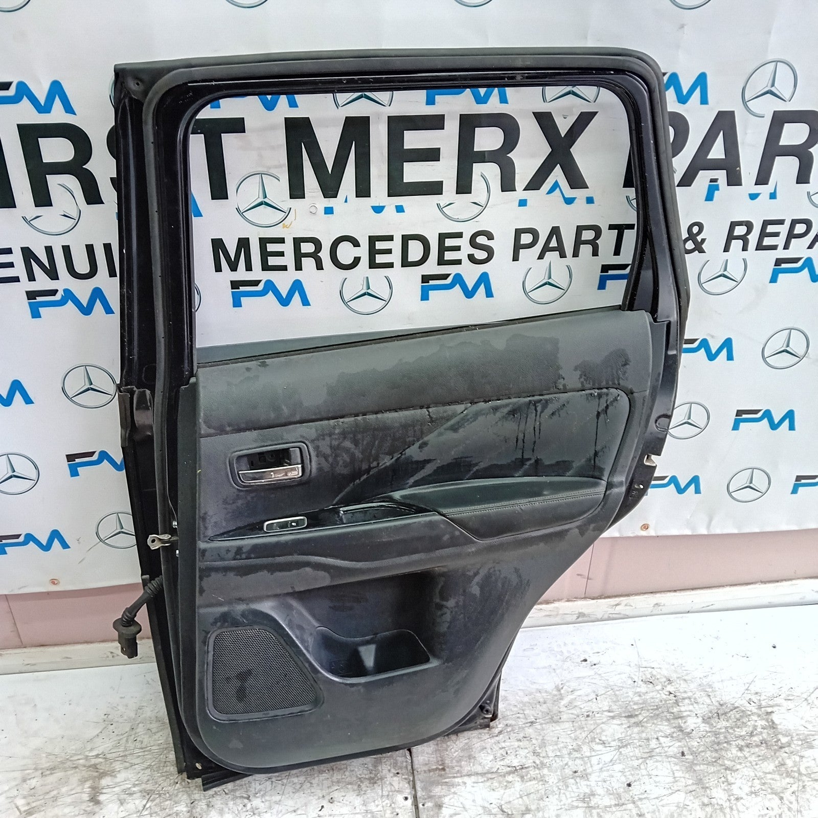 MITSUBISHI OUTLANDER MK3 DRIVER SIDE REAR DOOR OSR 2013 BLACK FMD256