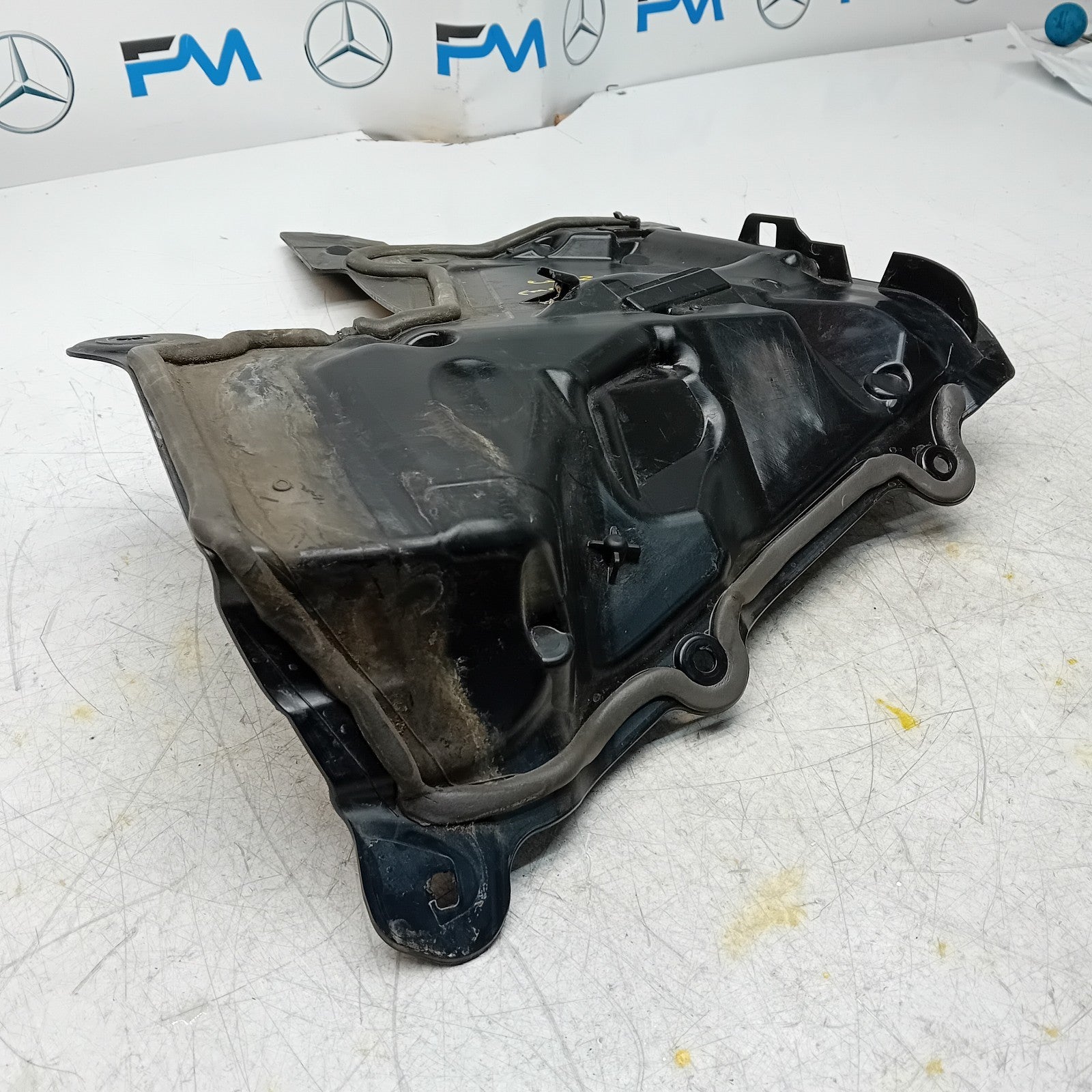 MERCEDES E-CLASS W213 LEFT FENDER SOUND INSULATION A2536208100 2016 FM001480