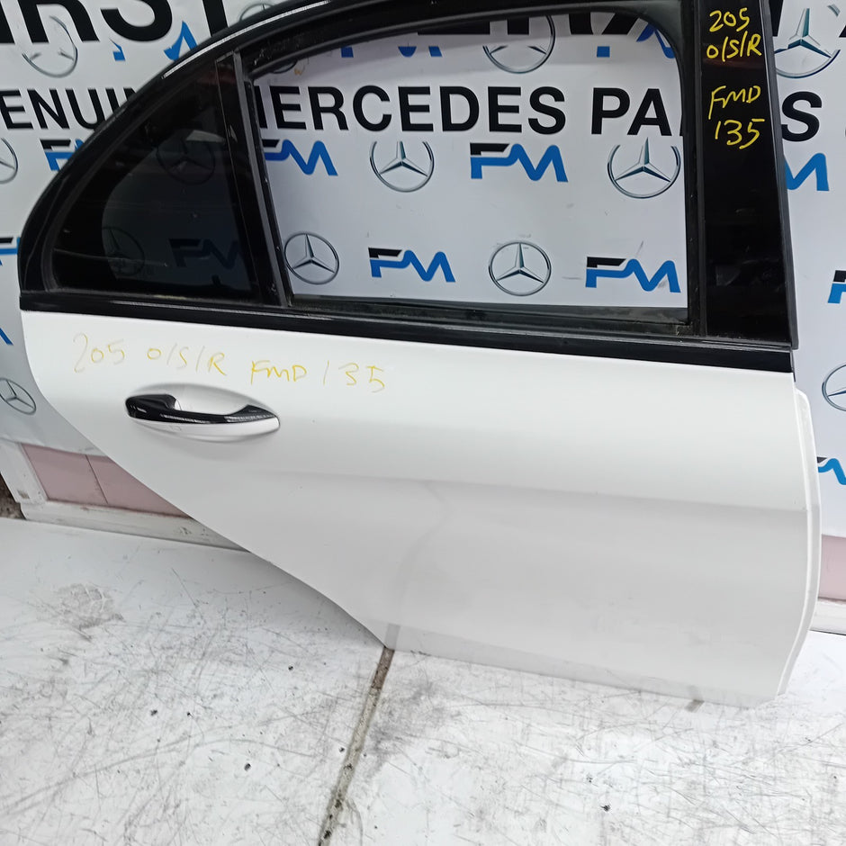 MERCEDES BENZ  C-CLASS W205 DRIVER SIDE REAR DOOR O/S/R WHITE COMPLETE FMD135