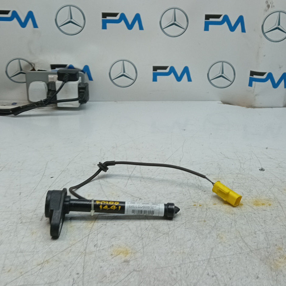 MERCEDES E CLASS W213 BONNET PEDESTRIAN ACTUATOR A2139062201 2017 FM001441