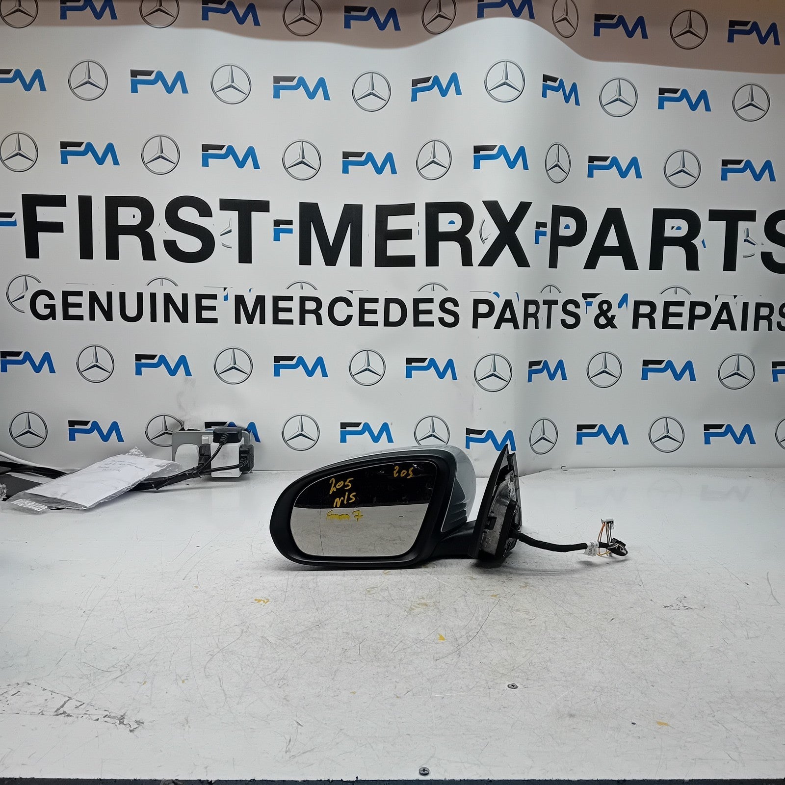 MERCEDES C-CLASS 2014 On W205 PASSENGER SIDE WING MIRROR A2058104702 SILVER FMM7