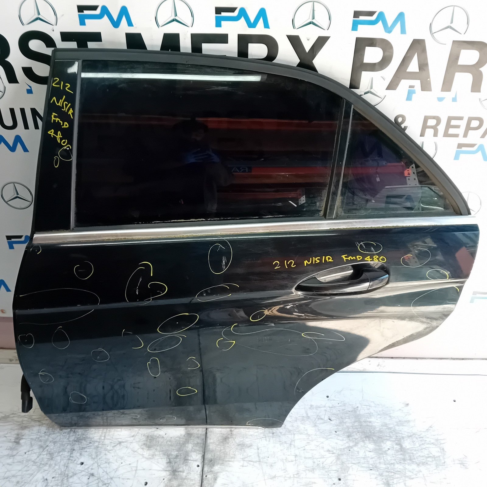MERCEDES E-CLASS W212 SLN PASSENGER REAR DOOR NSR BLACK 2013 COMPLETE FMD480
