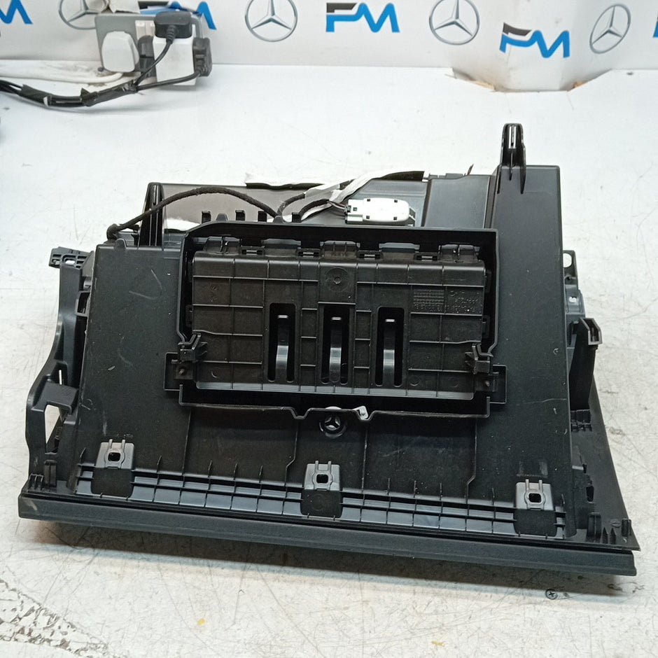 MERCEDES BENZ  A-CLASS W177 DASHBOARD GLOVEBOX 2018 A1776803800 FM001572