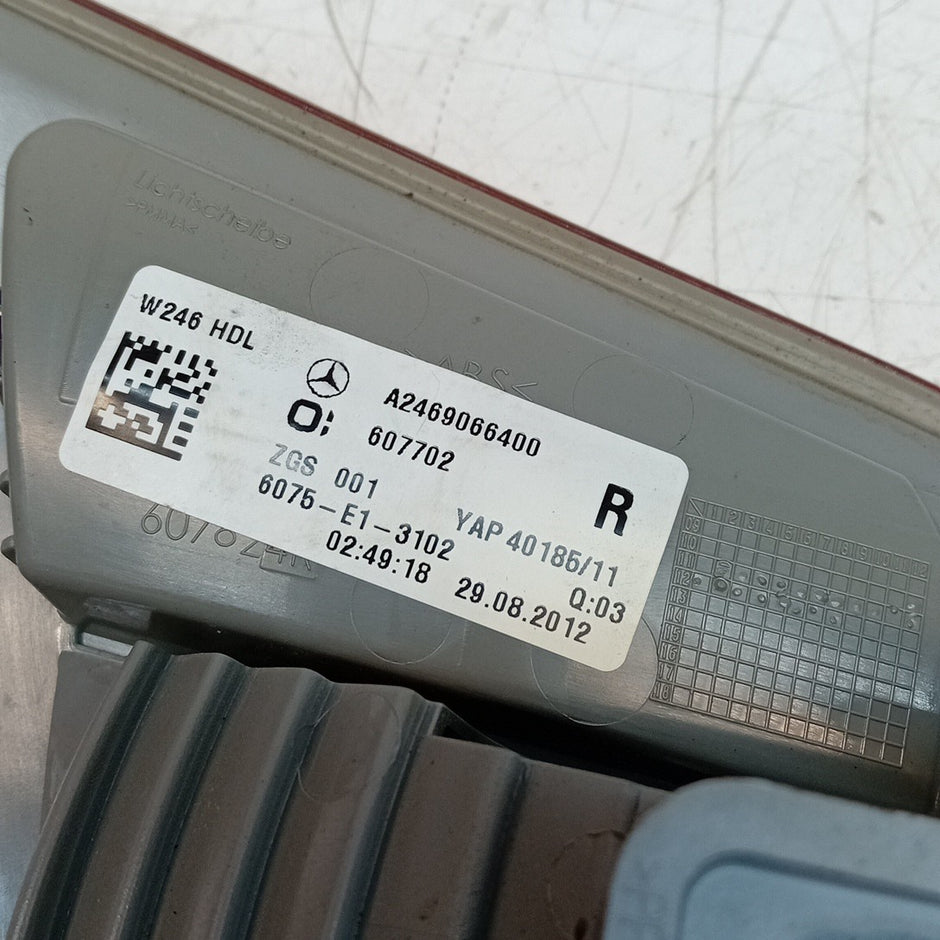 MERCEDES B-CLASS W246 DRIVER RIGHT INNER REAR TAIL LIGHT A2469066400 2012 FMT292