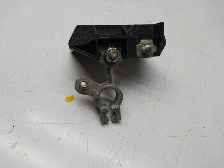 Mercedes W213 W205 W218 W238 W253 Negative Battery Tray Clamp A0009061505FM00251