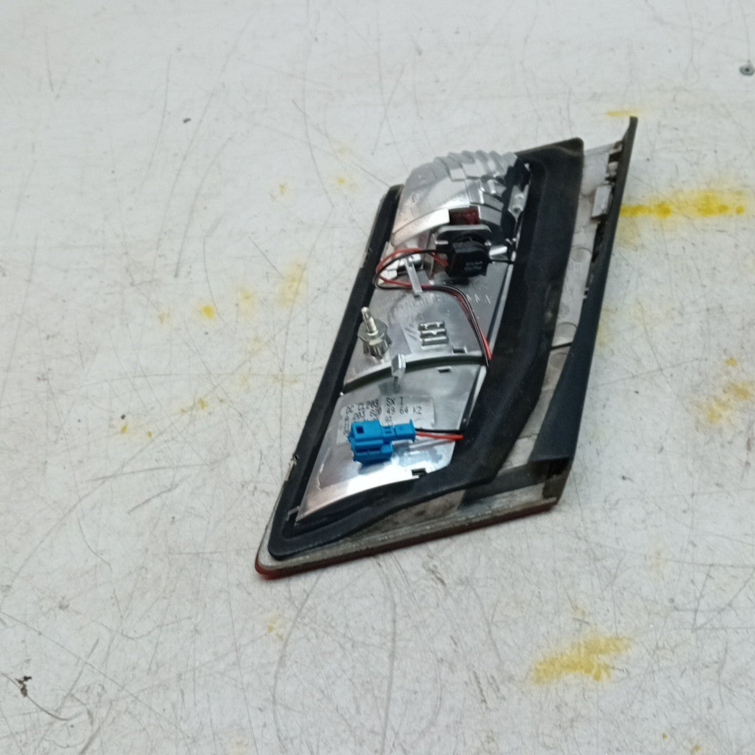 MERCEDES C-CLASS W203 ESTATE PASSENGER LEFT REAR TAIL LIGHT A2038204964 FMT274