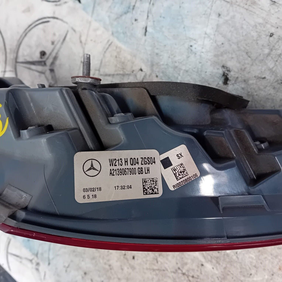 MERCEDES BENZ E-CLASS W213 E63 PASSENGER SIDE (NEAR SIDE) REAR LIGHT A2139067900