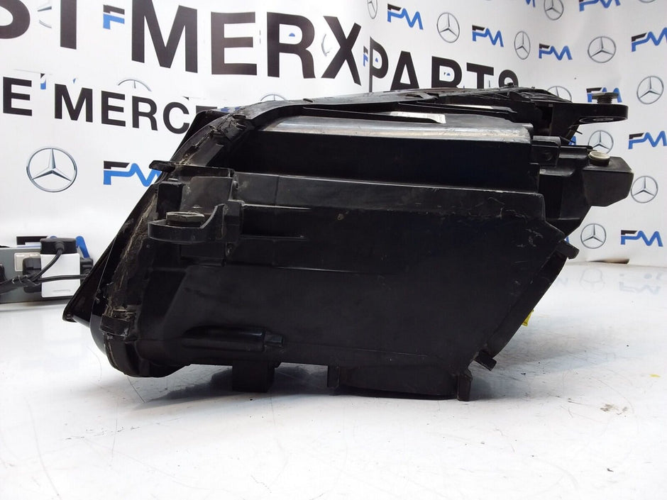 2015 MERCEDES C-CLASS W205 O/S HEADLIGHT  A2059069801 FMH57 LED INTELLIGENT 