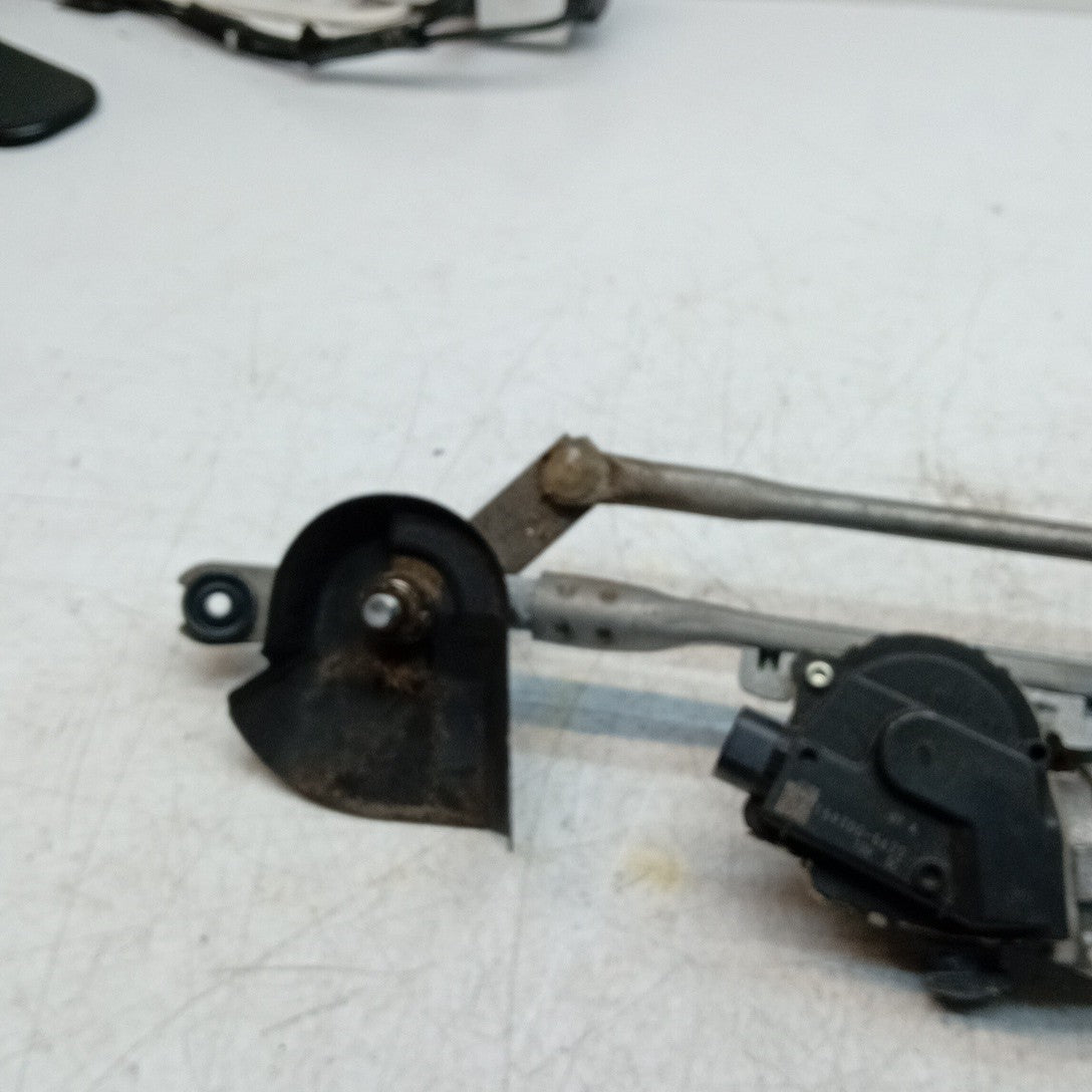 MITSUBISHI OUTLANDER MK3 WIPER MOTOR FRONT AND LINKAGE 1593005620 FM001602