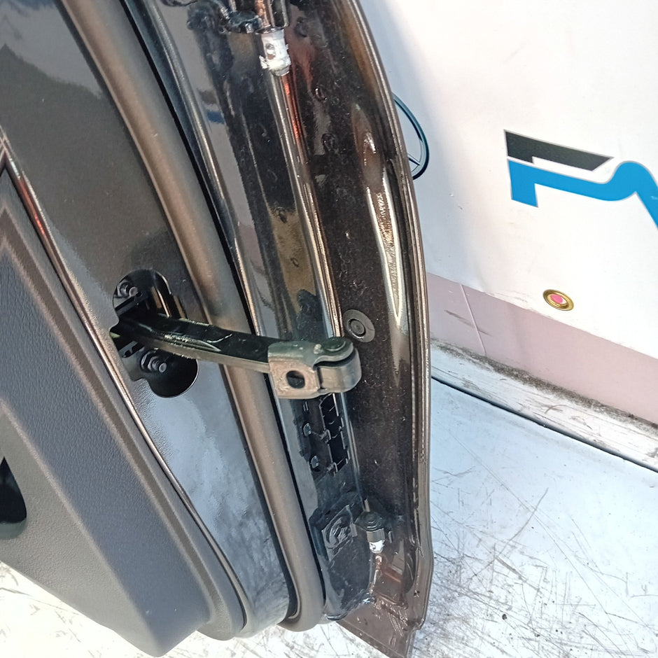 MERCEDES C-CLASS W206 EST PASSENGER REAR DOOR NSR BLACK 2017-20 COMPLETE FMD292