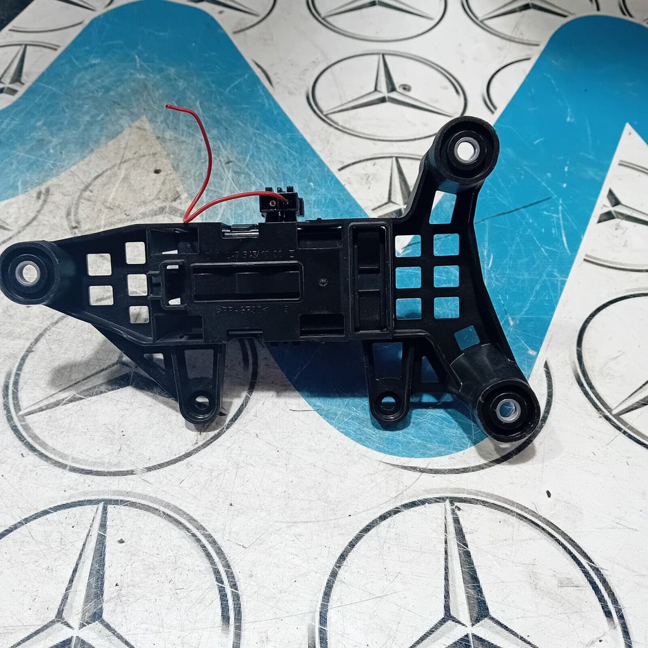 2021 MERCEDES BENZ A180 W177 SMALL AUXILIARY BATTERY & BRACKET  A2475451000