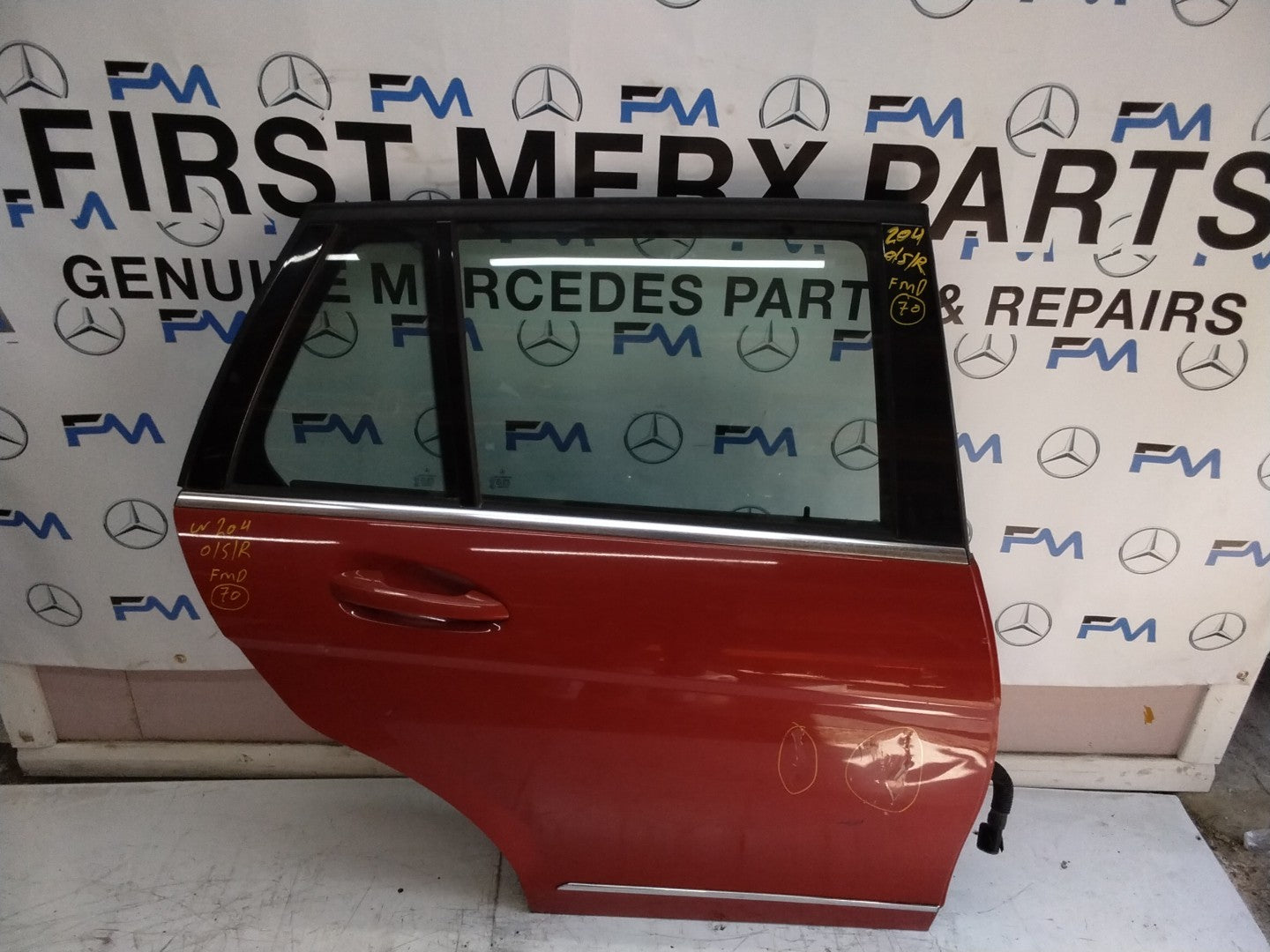 MERCEDES ESTATE C-CLASS W204 DRIVER  REAR DOOR O/S/R  RED & BLACK 2008-14 FMD70