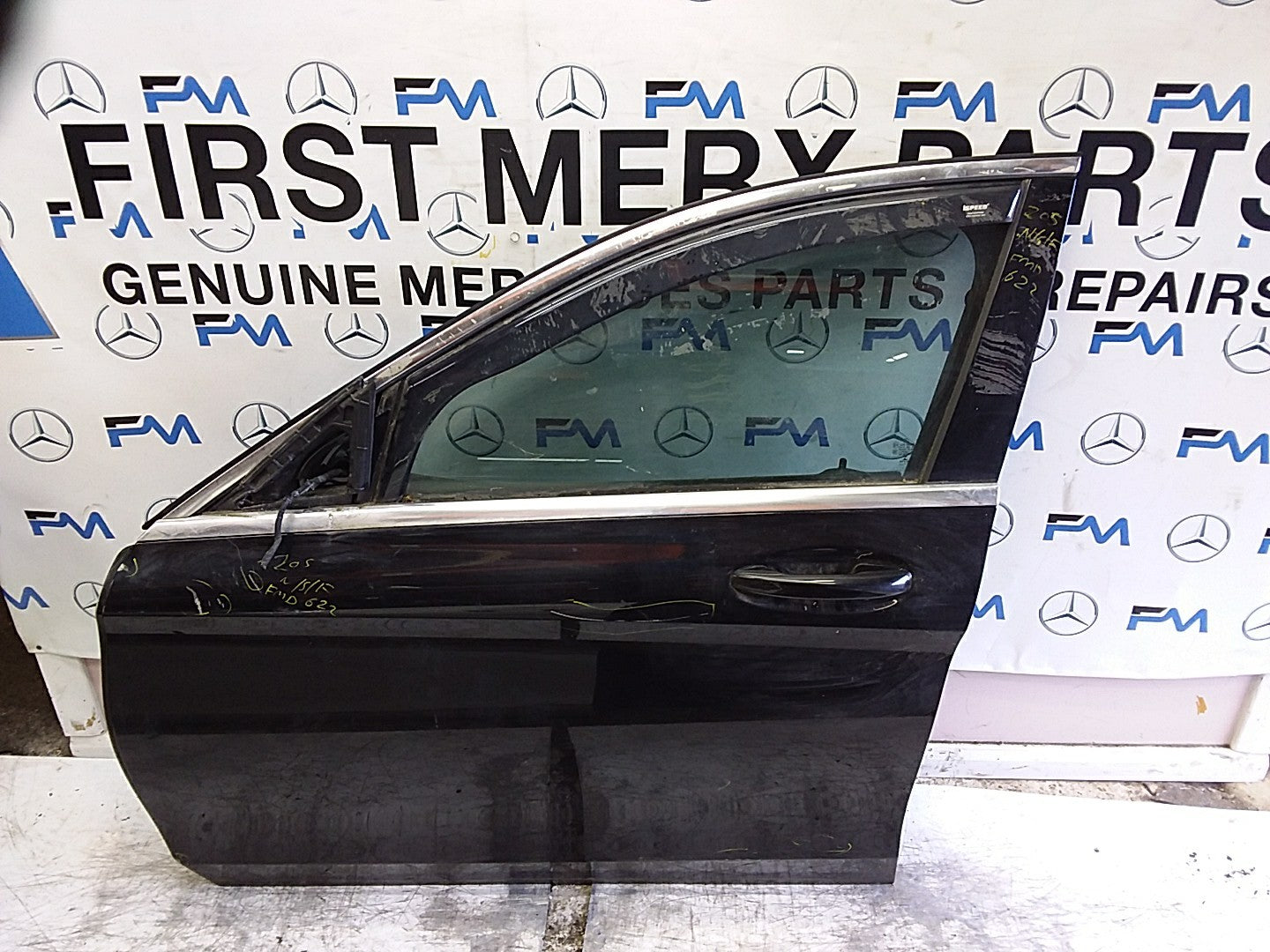 MERCEDES C-CLASS W205 SLN PASSENGER FRONT DOOR NSF BLACK 2014-21 COMPLETE FMD622