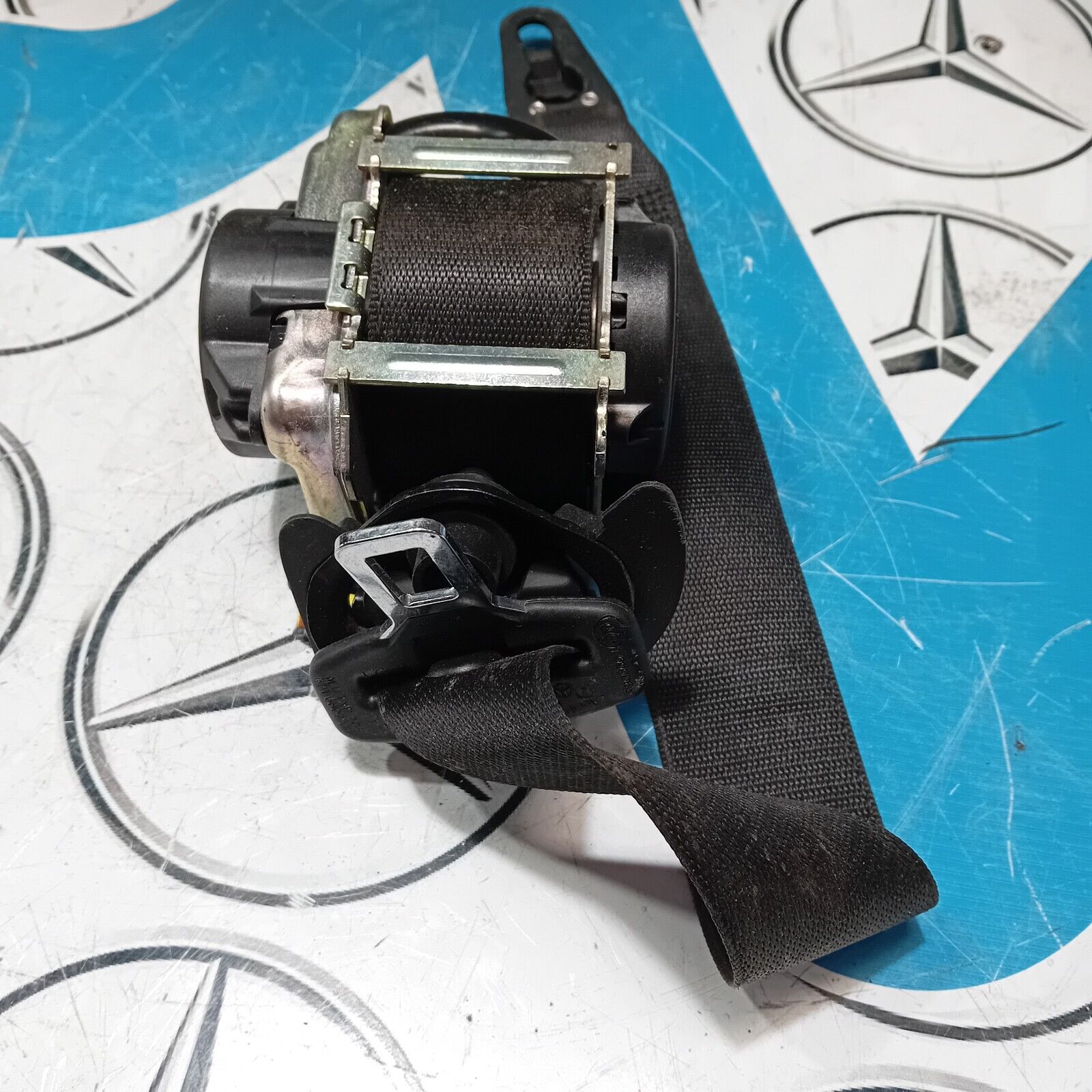 MERCEDES BENZ C GLC CLASS W205 W253 FRONT LEFT PASSENGER SEAT BELT A2058600185