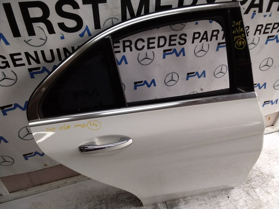 MERCEDES C-CLASS W205 SLN DRIVER REAR DOOR OSR WHITE 2014 ON COMPLETE FMD334