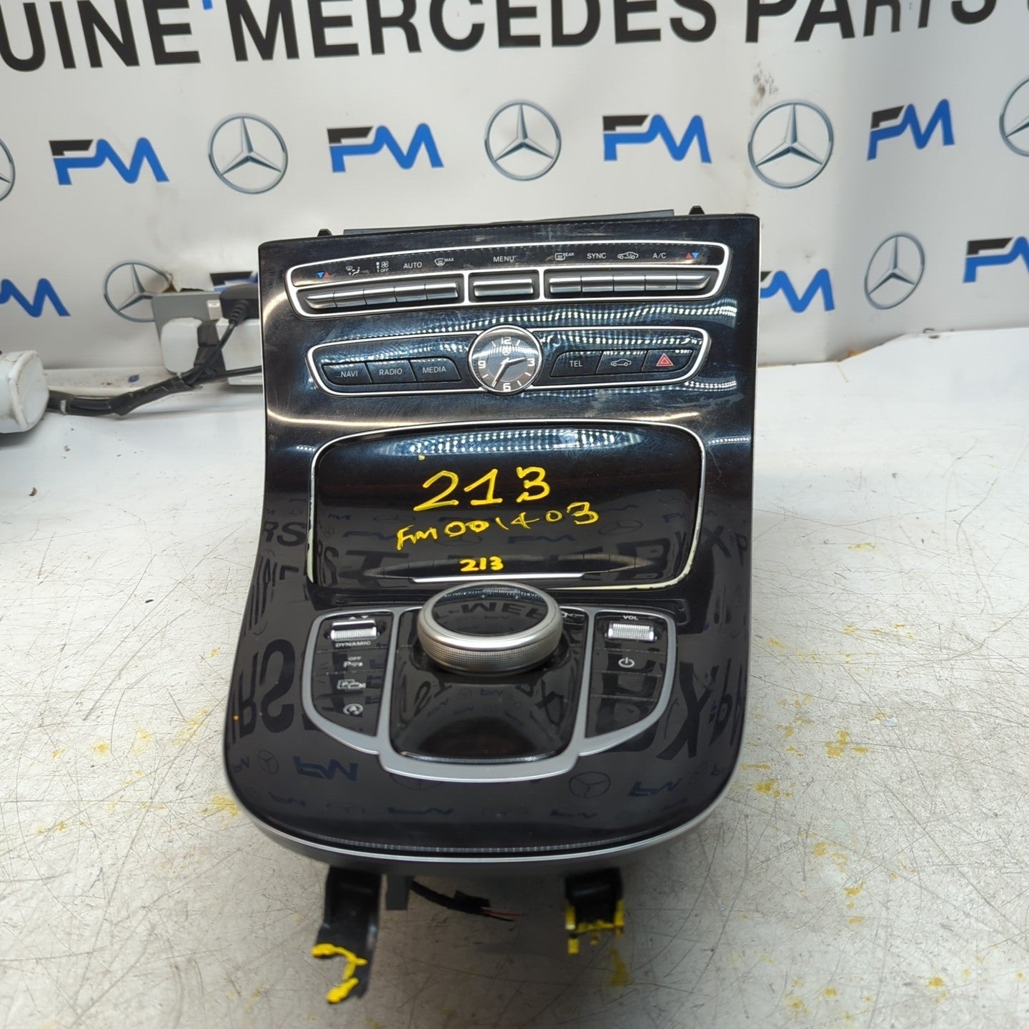  MERCEDES E-CLASS W213 CLIMATE & CENTRE CONSOLE A2139059003 COMPLETE FM001403