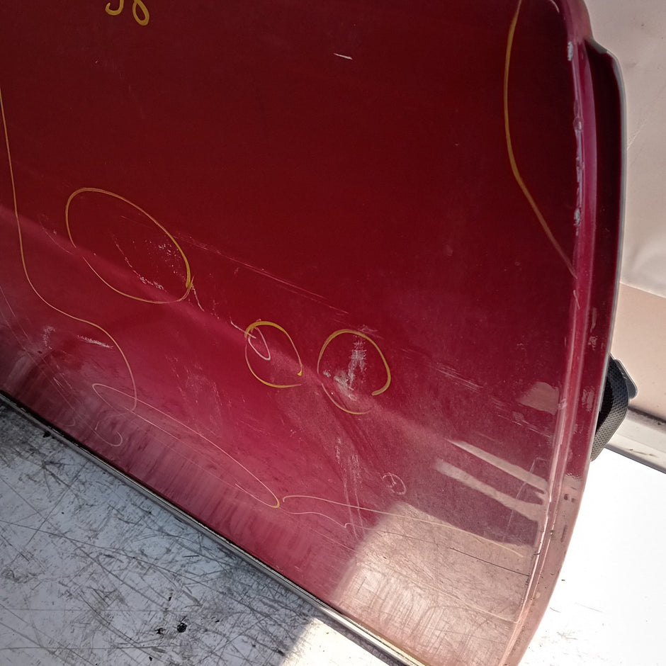 MERCEDES C-CLASS W204 SLN DRIVER FRONT DOOR OSF RED 2008-14 FMD456
