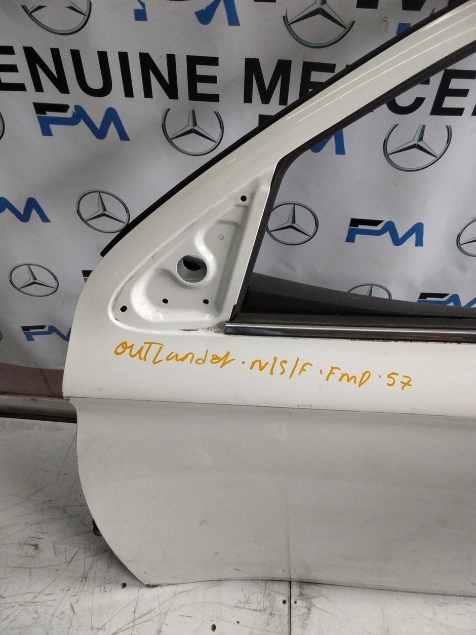 MITSUBISHI OUTLANDER PASSENGER SIDE FRONT DOOR N/S/F COMPLETE WHITE FMD57